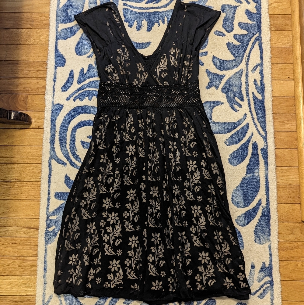 Sweetees dress floral black & beige/nude "lace" Anthropologie